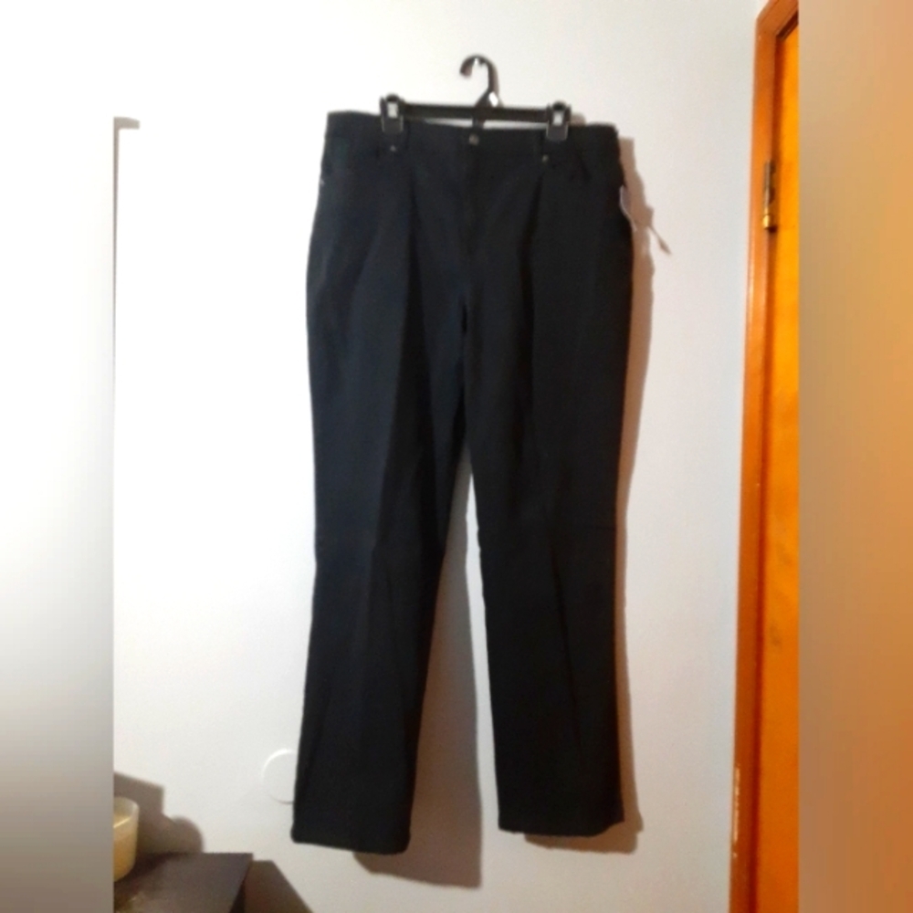 Gloria Vanderbilt NWT Women's The Amanda Black Stretch Classic Rise 16 Average